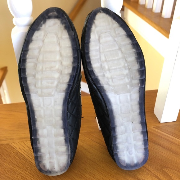 Classy Black and Gold Loafers Size 8 - Picture 4 of 7